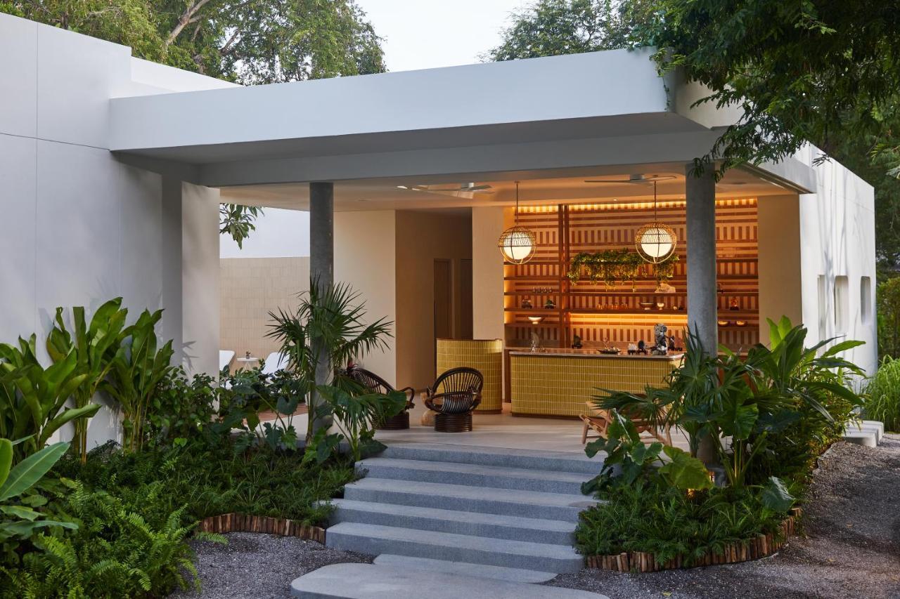 The Standard, Hua Hin Hotel Exterior foto The bar at the 21 Club